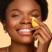 Load image into Gallery viewer, Miracle Complexion Sponge + Concealer Sponge Duo