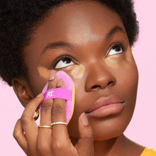 Load image into Gallery viewer, Real Techniques Miracle 2-in-1 Powder Puff Duo