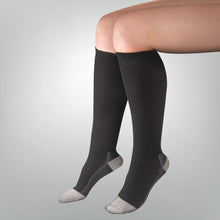 Load image into Gallery viewer, Uriel Silver Flight Socks (Size 43-46)