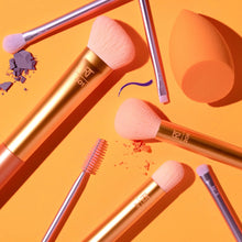 Load image into Gallery viewer, REAL TECHNIQUES LEVEL UP BRUSH + SPONGE SET 10008900