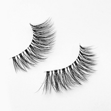 Load image into Gallery viewer, Product shot of AMY vegan ultra curly false eyelashes