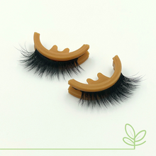 Load image into Gallery viewer, Close-up of Eyecha Spring press-on lashes designed for small eyes