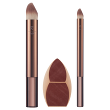 Load image into Gallery viewer, Real Techniques Makeupsaver Sponge and Brushes flatlay showing dual brushes and sponge