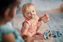 Load image into Gallery viewer, Philips Avent Soother Ultra Air 0-6M Girl Sun/Rainbow 2P SCF085/59
