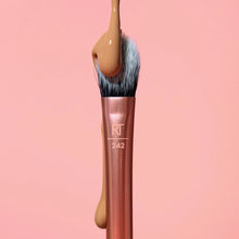Load image into Gallery viewer, REAL TECHNIQUES KITTEN PAW CONCEALER BRUSH 1977
