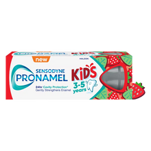 Load image into Gallery viewer, Front view of the Sensodyne Pronamel Kids 3-5 years toothpaste box featuring 24-hour cavity protection and enamel strengthening.
