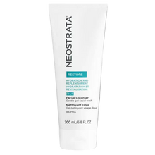 Load image into Gallery viewer, NeoStrata Clarify Oily Skin Solution (100mL). An exfoliating toner designed for oily and acne-prone skin, helping to control oil, clarify pores, and improve skin texture with an AHA formulation.
