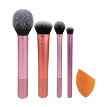 Load image into Gallery viewer, The Real Techniques Everyday Essentials Set components, including the RT 400 Blush Brush, RT 200 Expert Face Brush, RT 300 Deluxe Crease Brush, RT 402 Setting Brush, and the Miracle Complexion Sponge.
